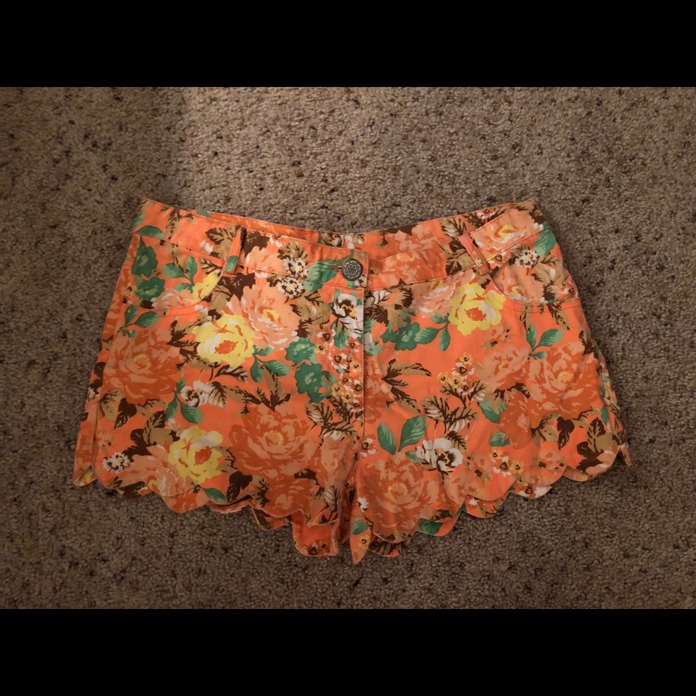 Coral floral shorts